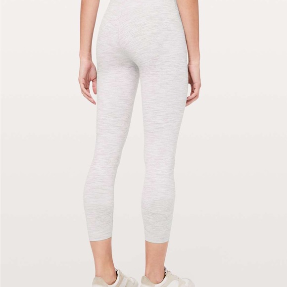 Lululemon Wunder Under Size 8 - Picture 6 of 6